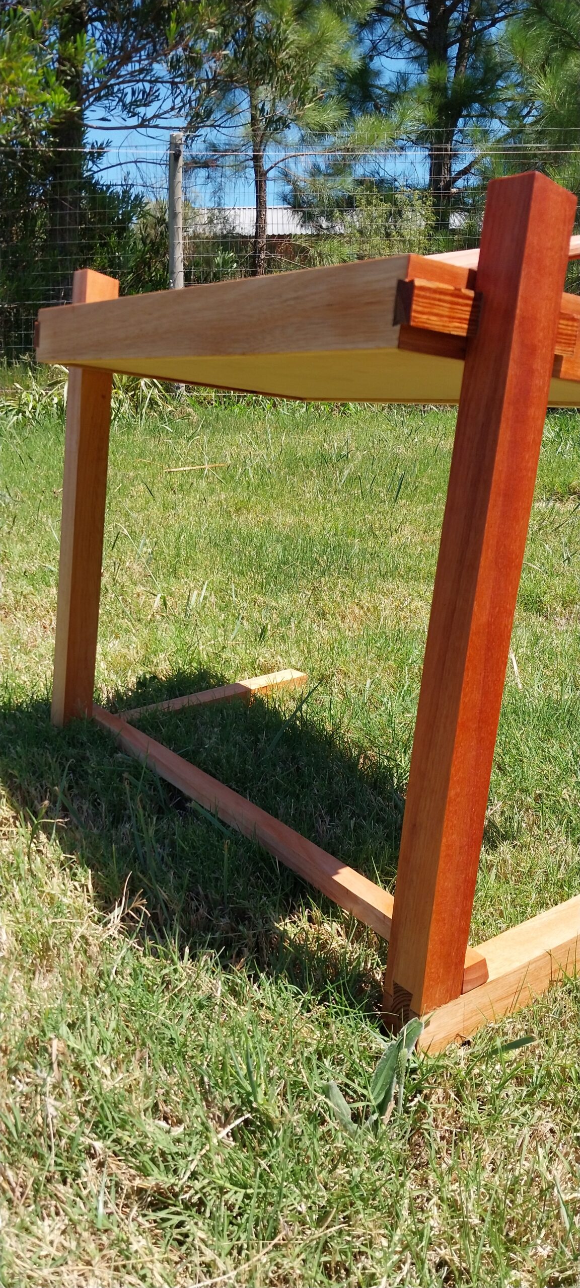 Escritorio en madera. Estudio Gé, Montevideo, Ciudad de la costa