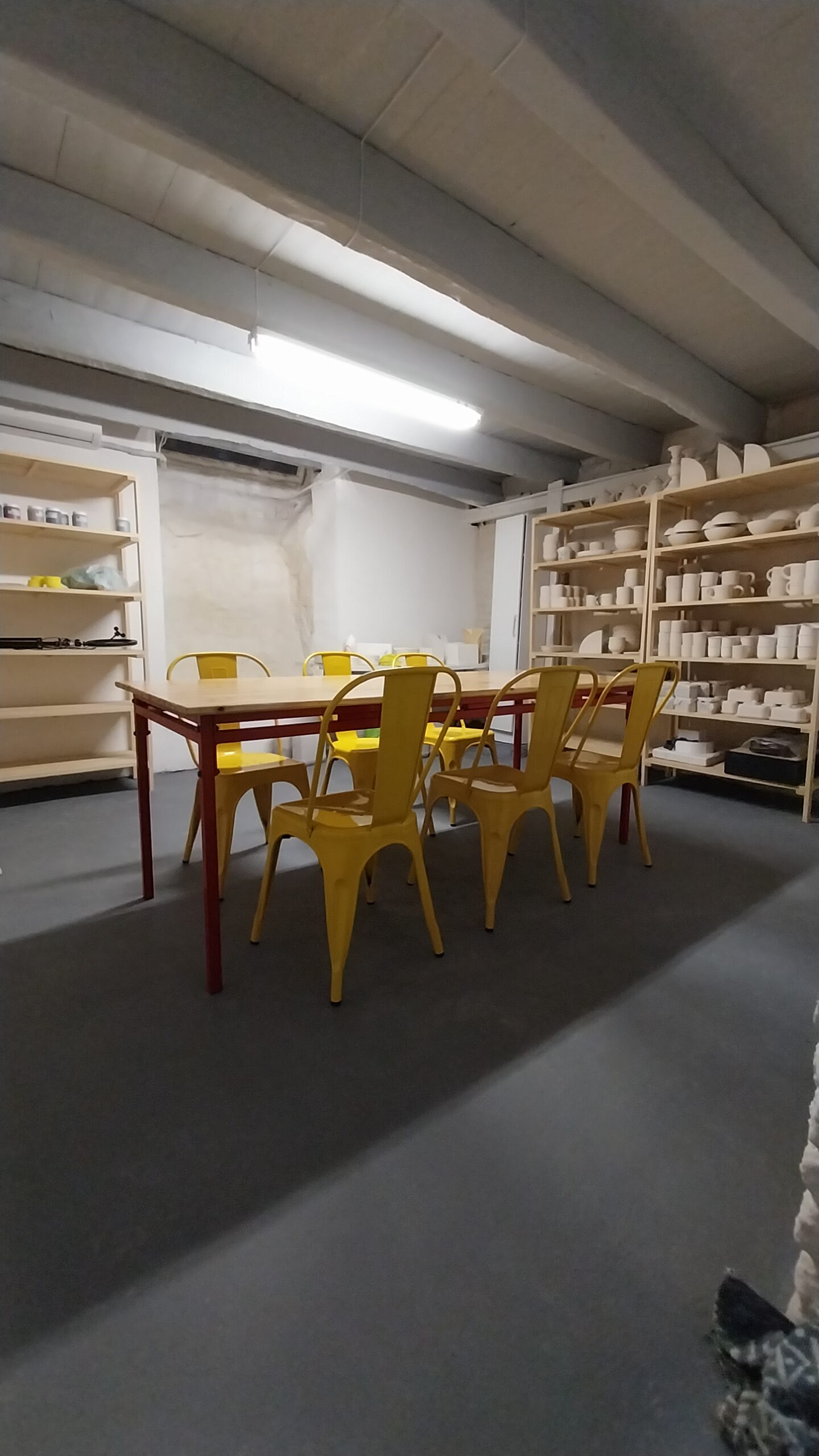 Mesa en hierro y madera. Estudio Gé, Montevideo, Ciudad de la costa