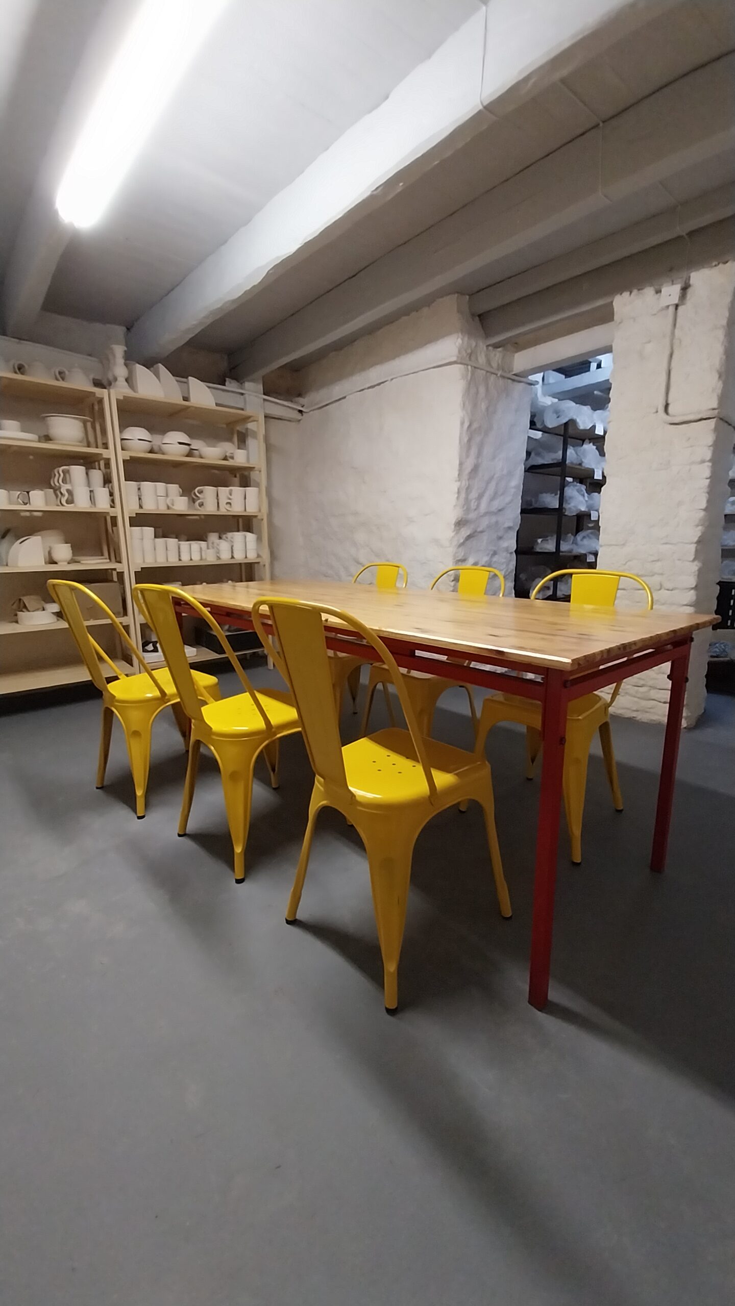 Mesa en hierro y madera. Estudio Gé, Montevideo, Ciudad de la costa
