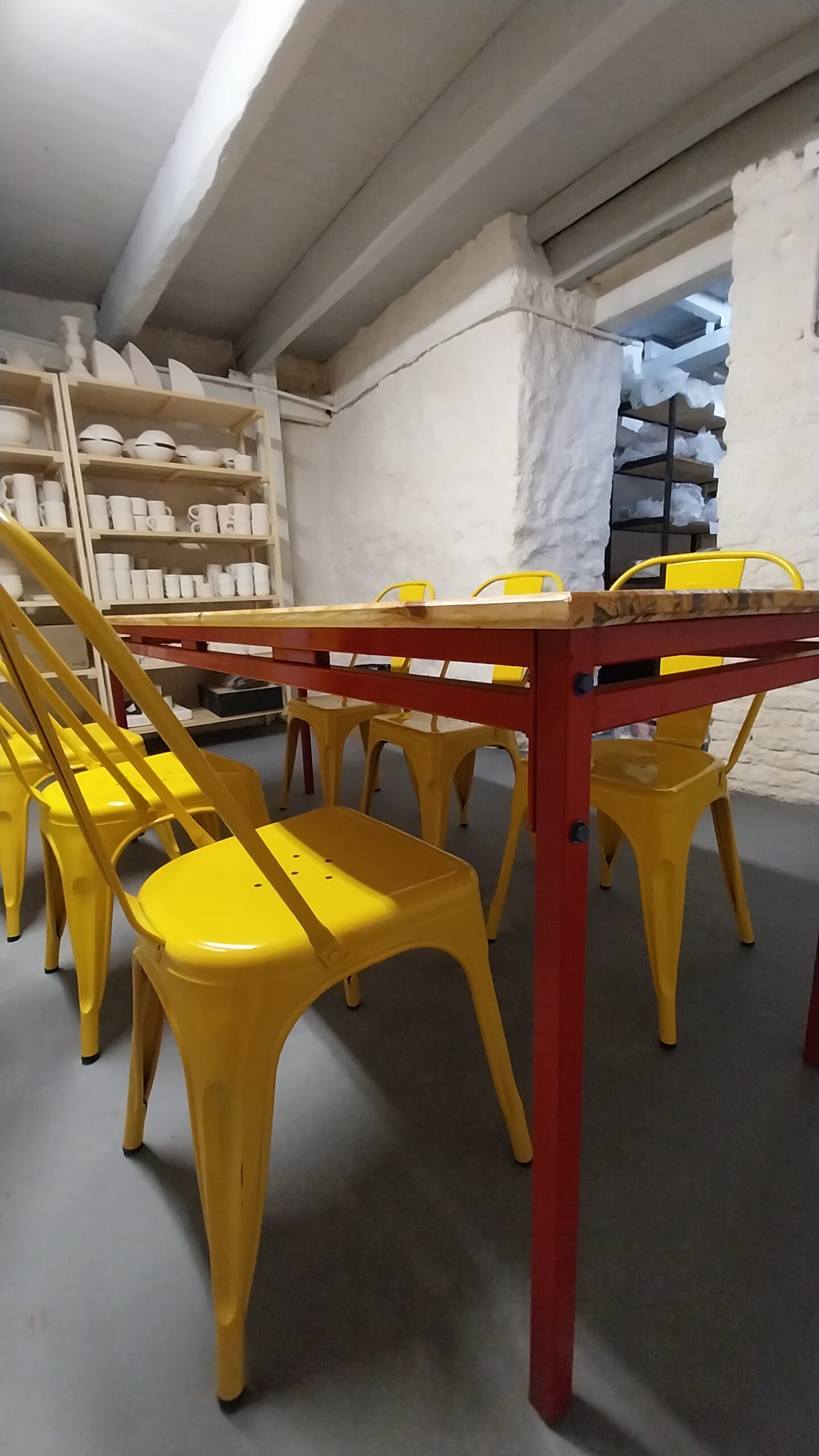 Mesa en hierro y madera. Estudio Gé, Montevideo, Ciudad de la costa