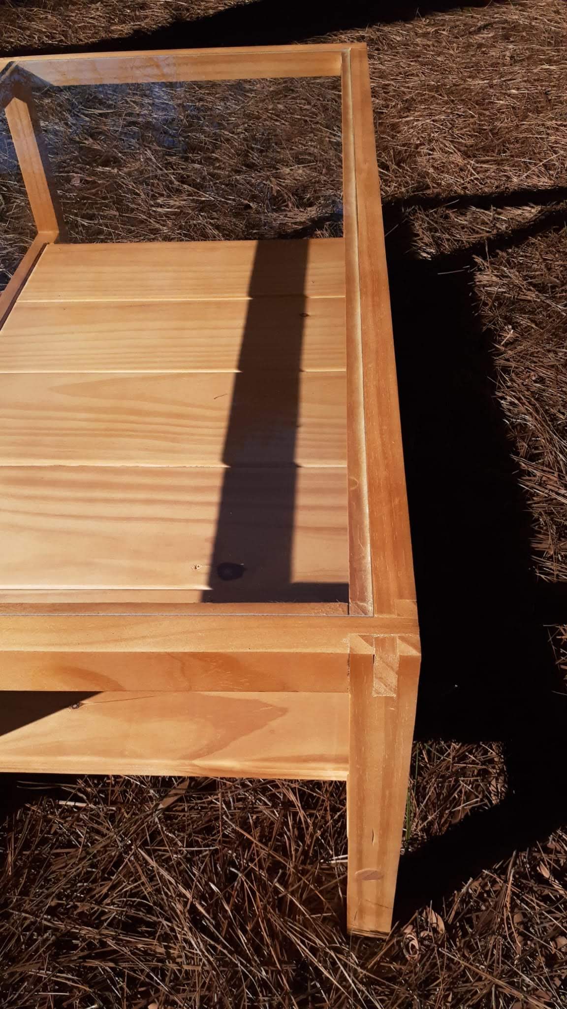 Mesa en madera. Estudio Gé, Montevideo, Ciudad de la costa