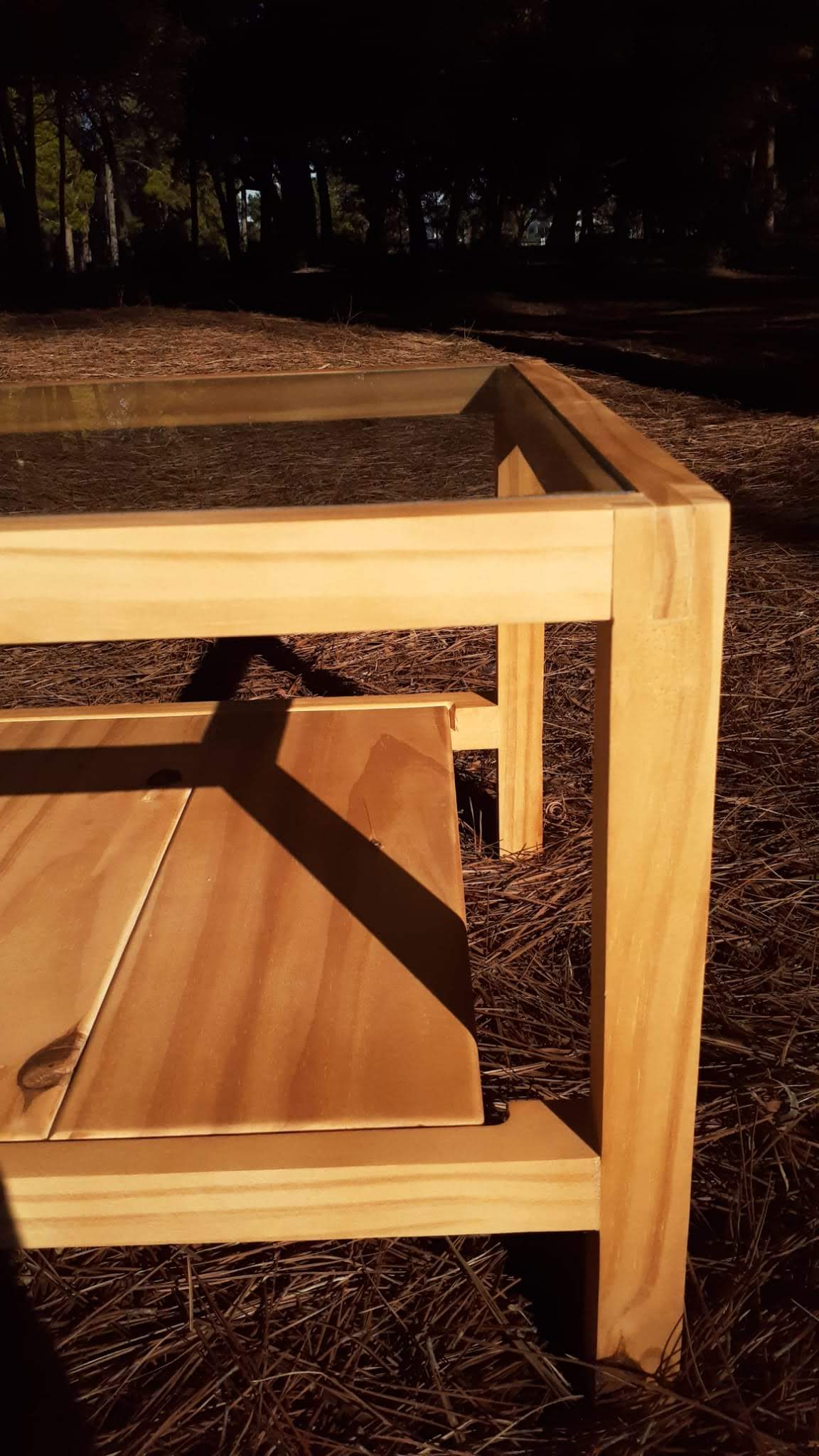 Mesa en madera. Estudio Gé, Montevideo, Ciudad de la costa